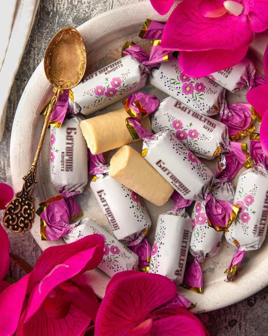 russian white chocolate(500g=29-33 pcs)
