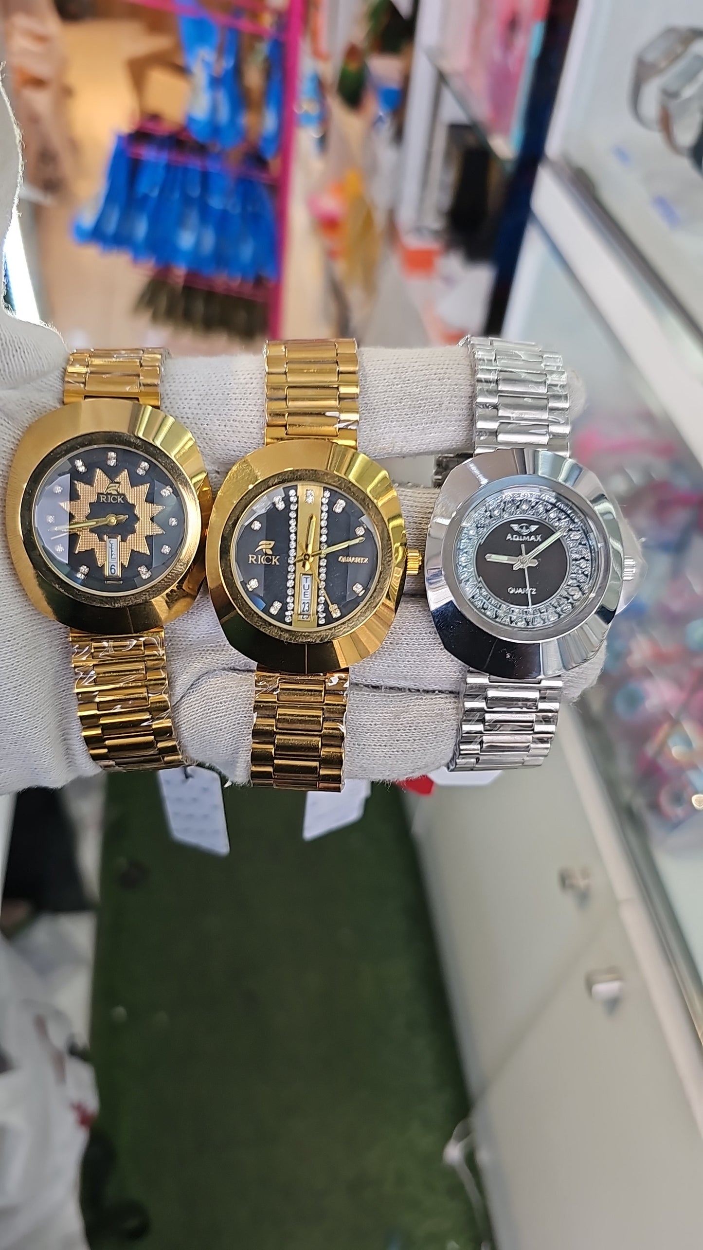 Rode Model watch (3pc )